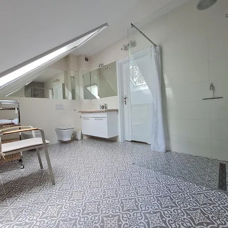 Jacuzzi, Trasa S7 W 2h Z Warszawy I Gdanska, Jadamowo Holidaymazury Nad Jeziorem Mielno Ferienhaus *